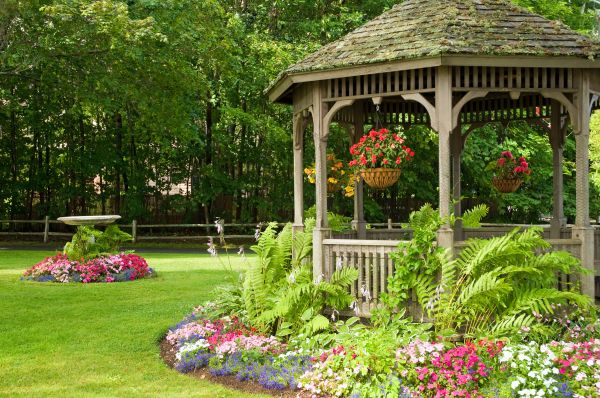 Backyard Landscaping Service in Brownsburg